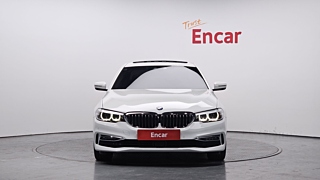 BMW 5-SERIES G30 2019