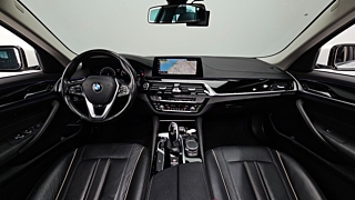 BMW 5-SERIES G30 2019