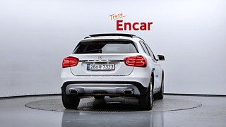 MERCEDES BENZ GLA-CLASS X156 2016