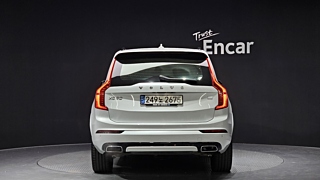 VOLVO XC90 2021