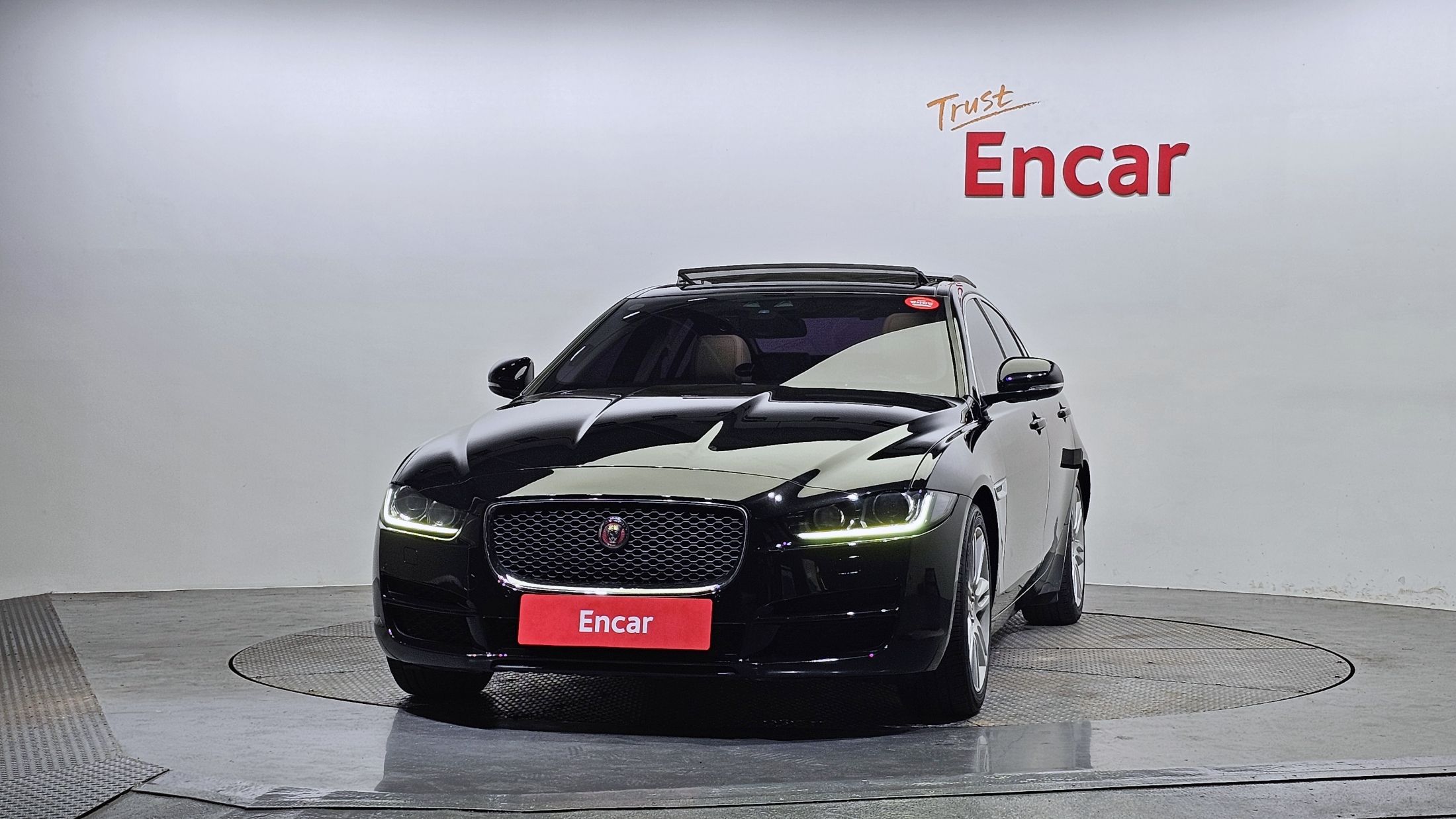 JAGUAR XE 2016