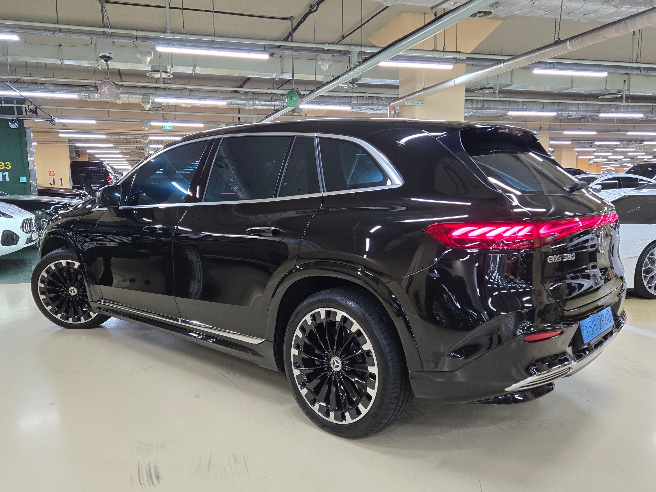MERCEDES BENZ EQS SUV X296 2023