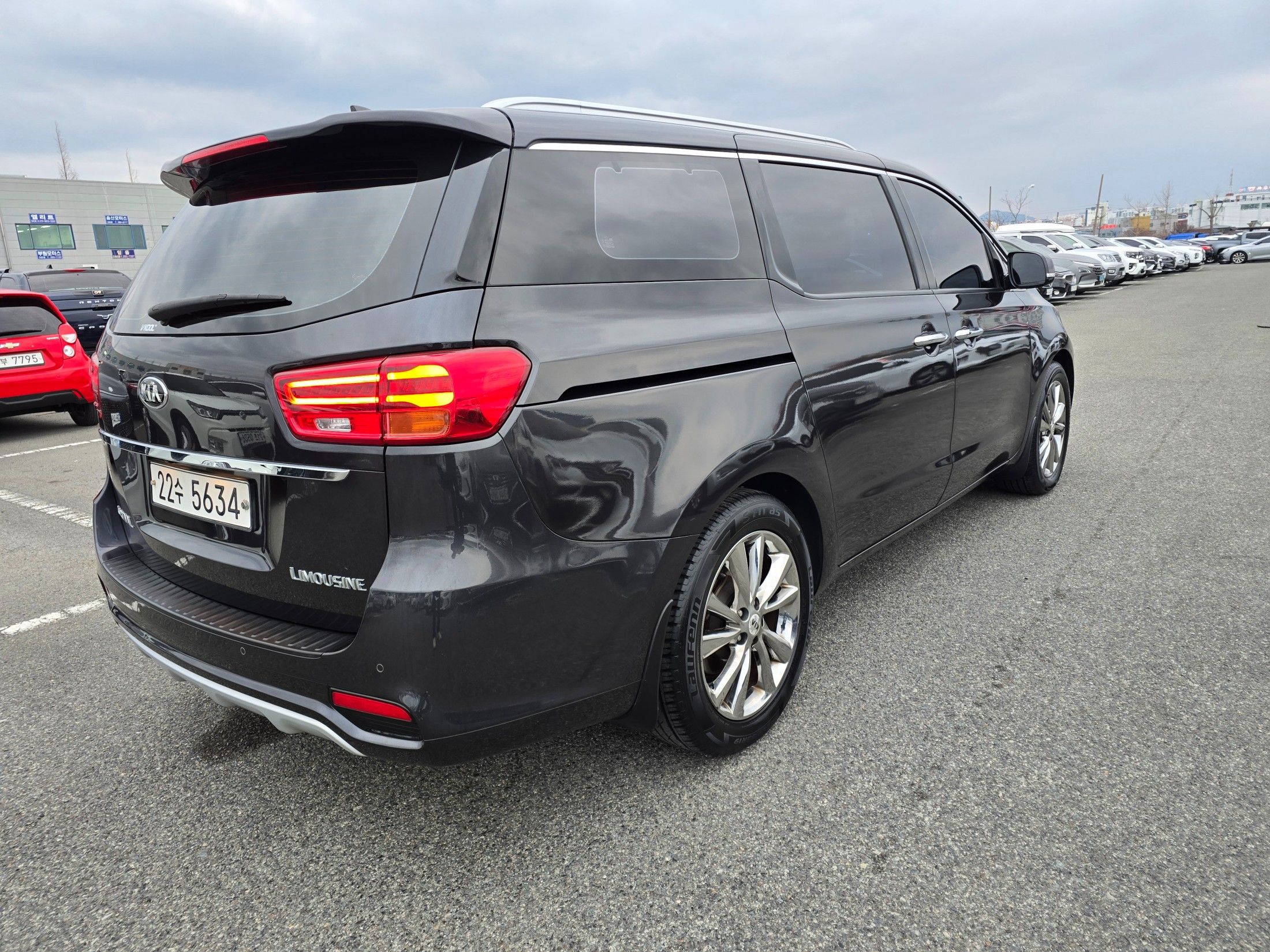KIA CARNIVAL 2019