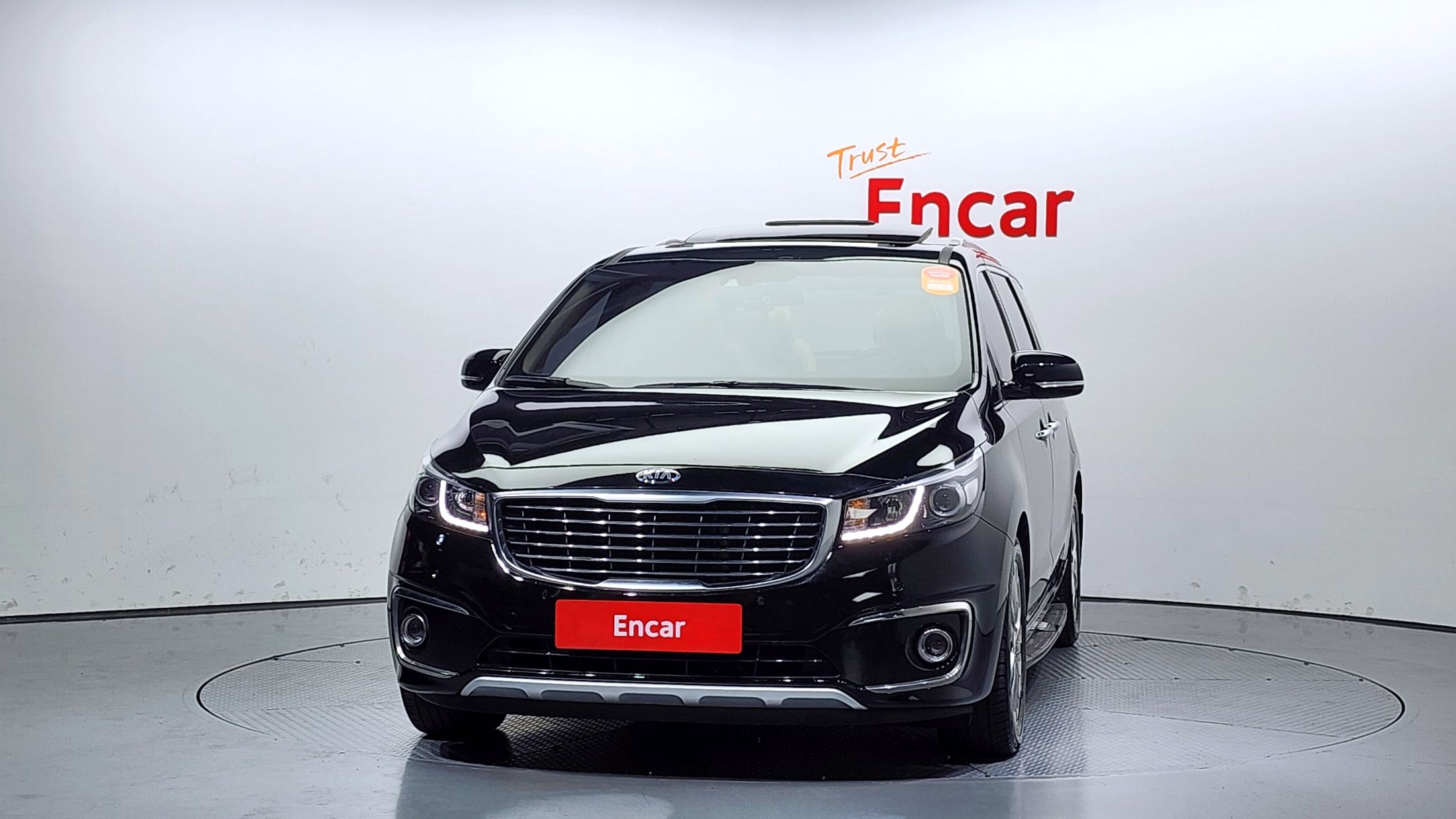 KIA CARNIVAL 2015