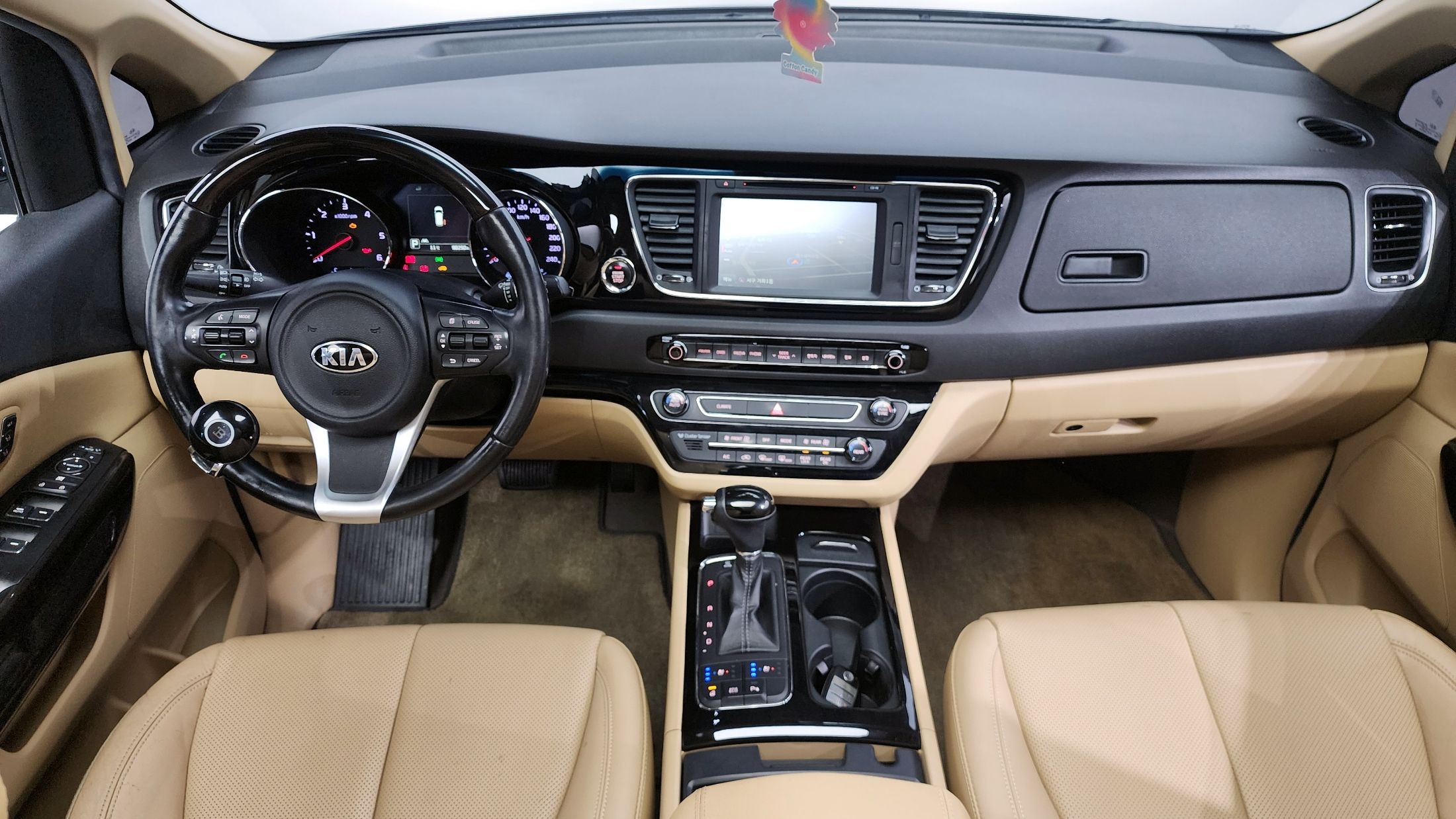 KIA CARNIVAL 2015