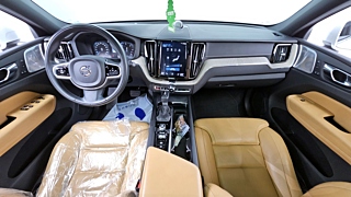 VOLVO XC60 2019