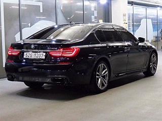 BMW 7-SERIES G11 2018