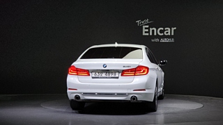 BMW 5-SERIES G30 2018