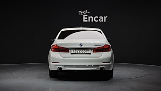 BMW 5-SERIES G30 2018