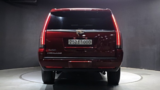 CADILLAC ESCALADE 2017