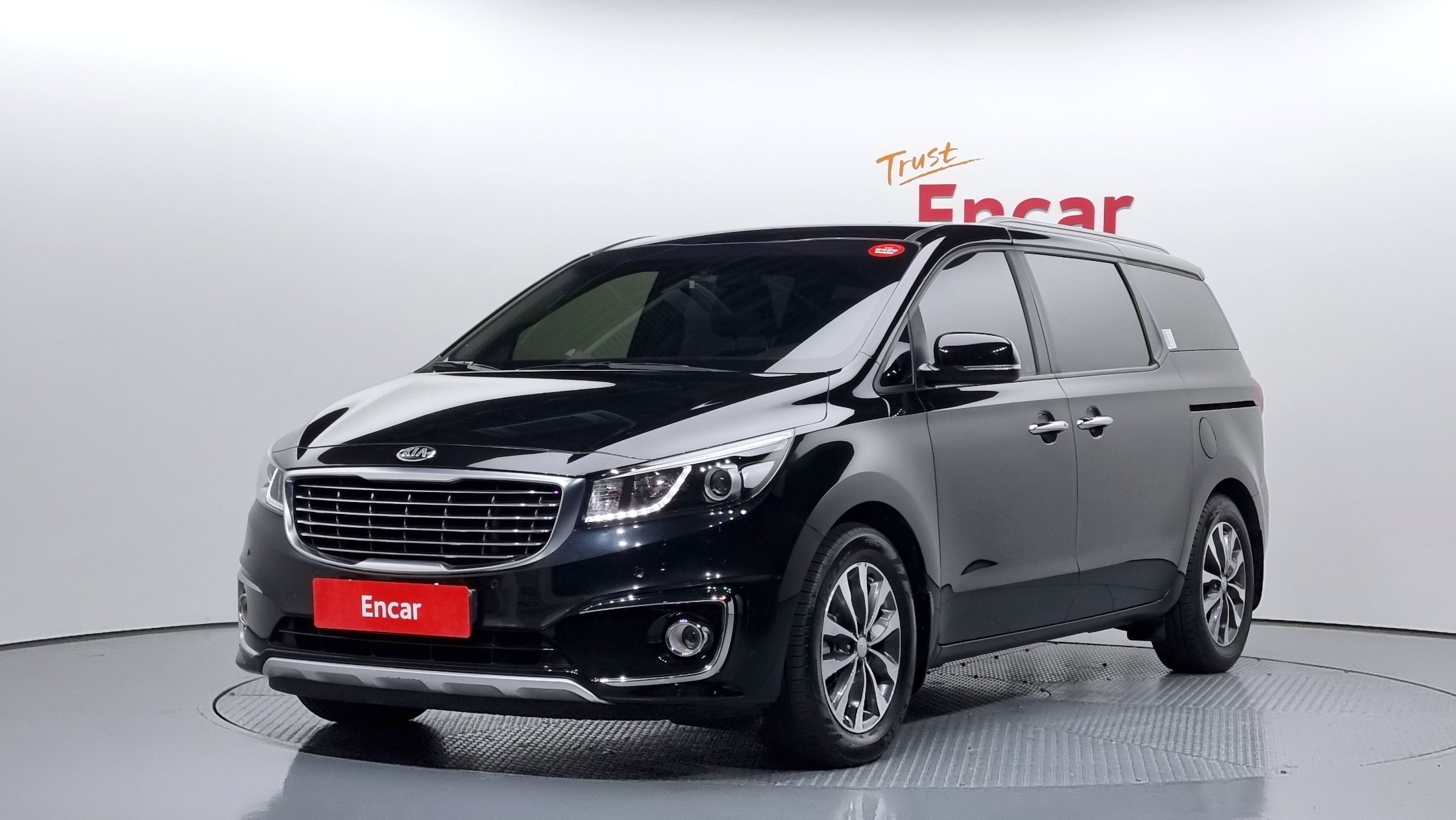 KIA CARNIVAL 2015