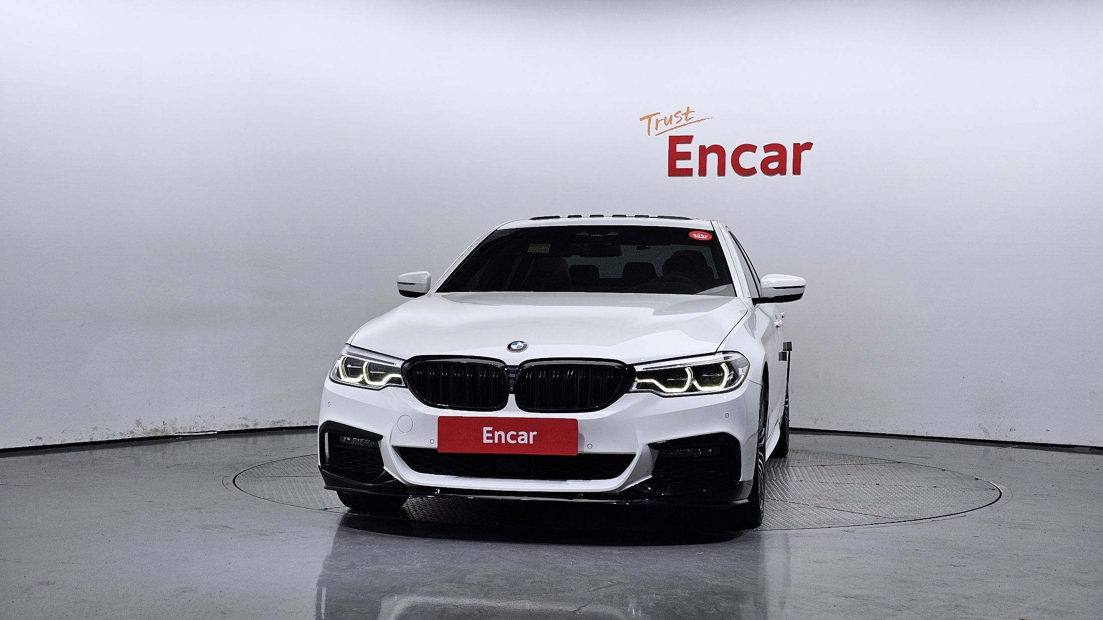 BMW 5-SERIES G30 2019