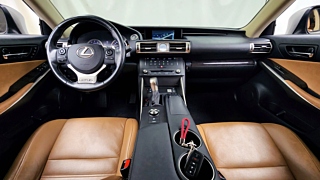 LEXUS IS200T 2016