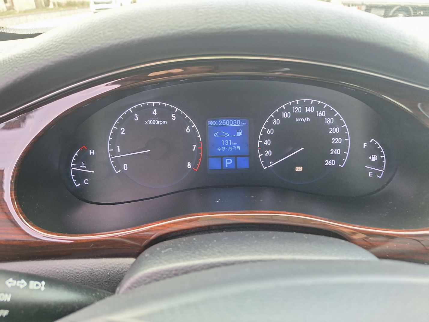 HYUNDAI GENESIS 2013