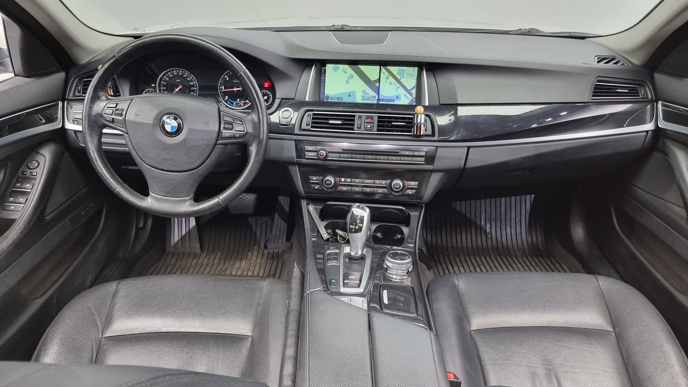 BMW 5-SERIES F10 2014