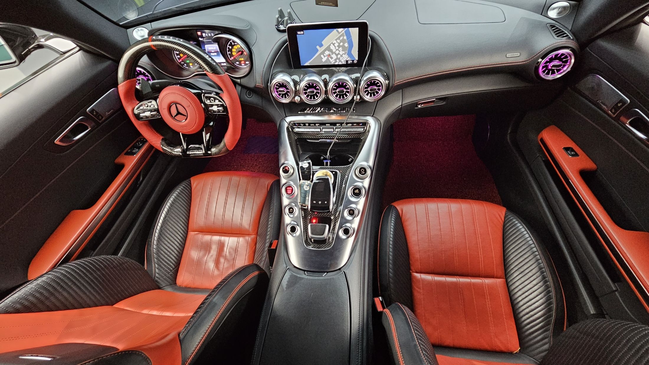 MERCEDES BENZ AMG GT 2016