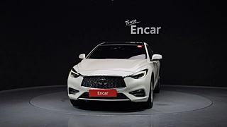 INFINITI Q30 2019