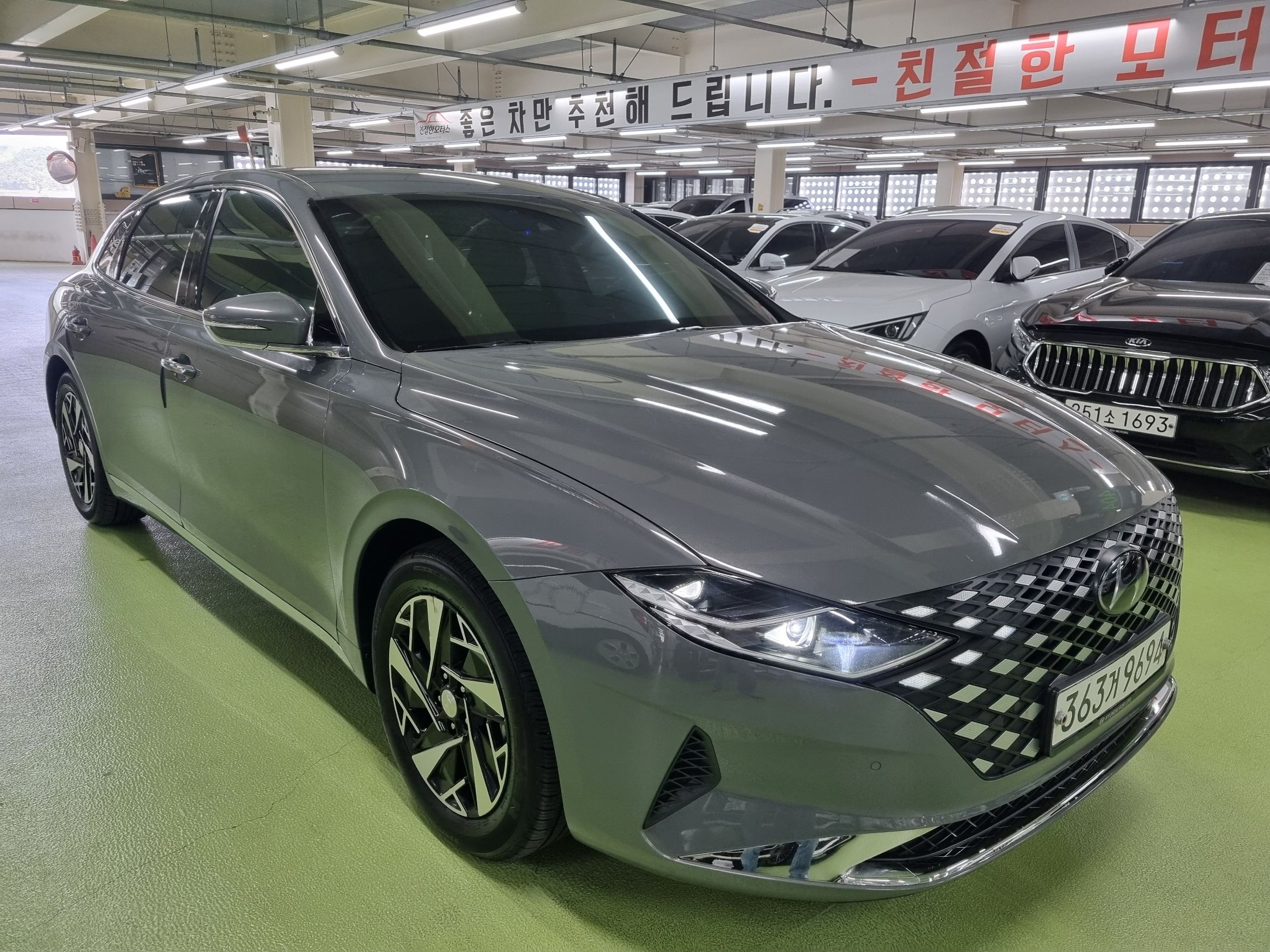 HYUNDAI GRANDEUR IG HYBRID 2019