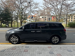 KIA CARNIVAL 2016