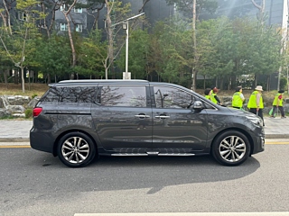 KIA CARNIVAL 2016