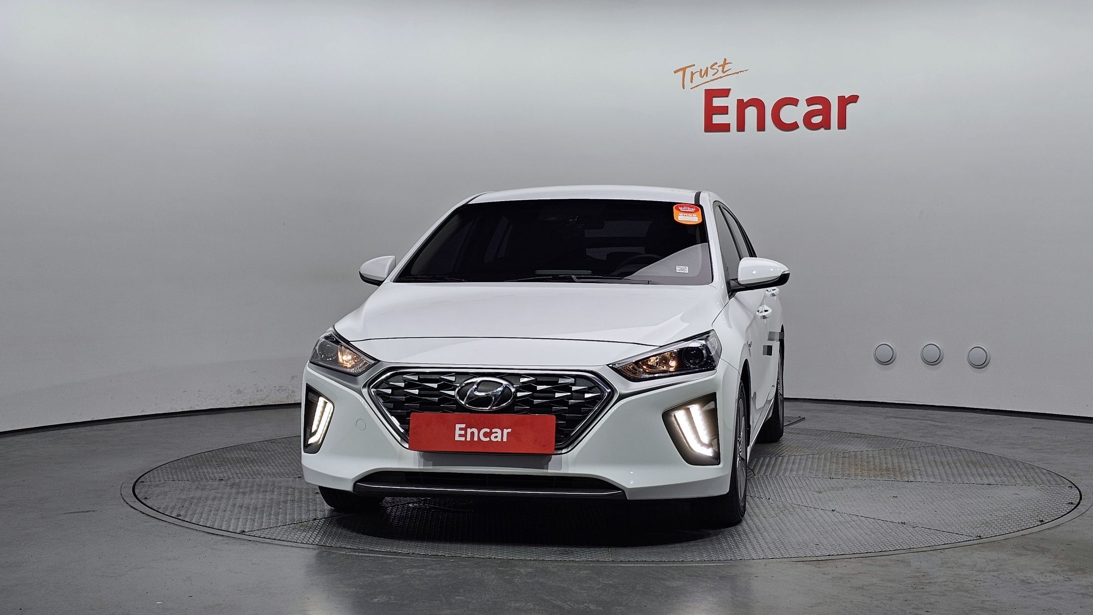 HYUNDAI IONIQ HYBRID 2019