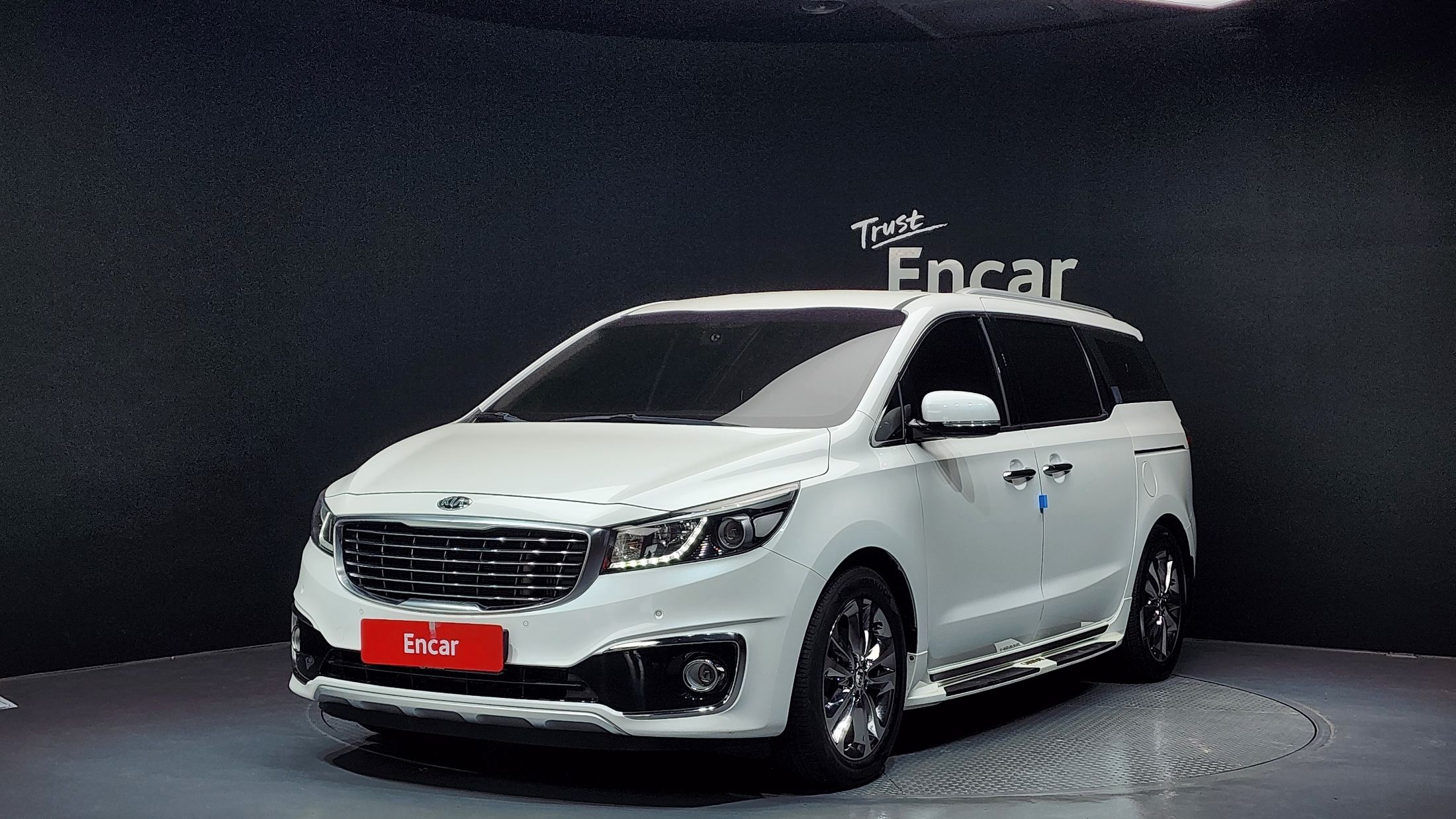 KIA CARNIVAL 2017