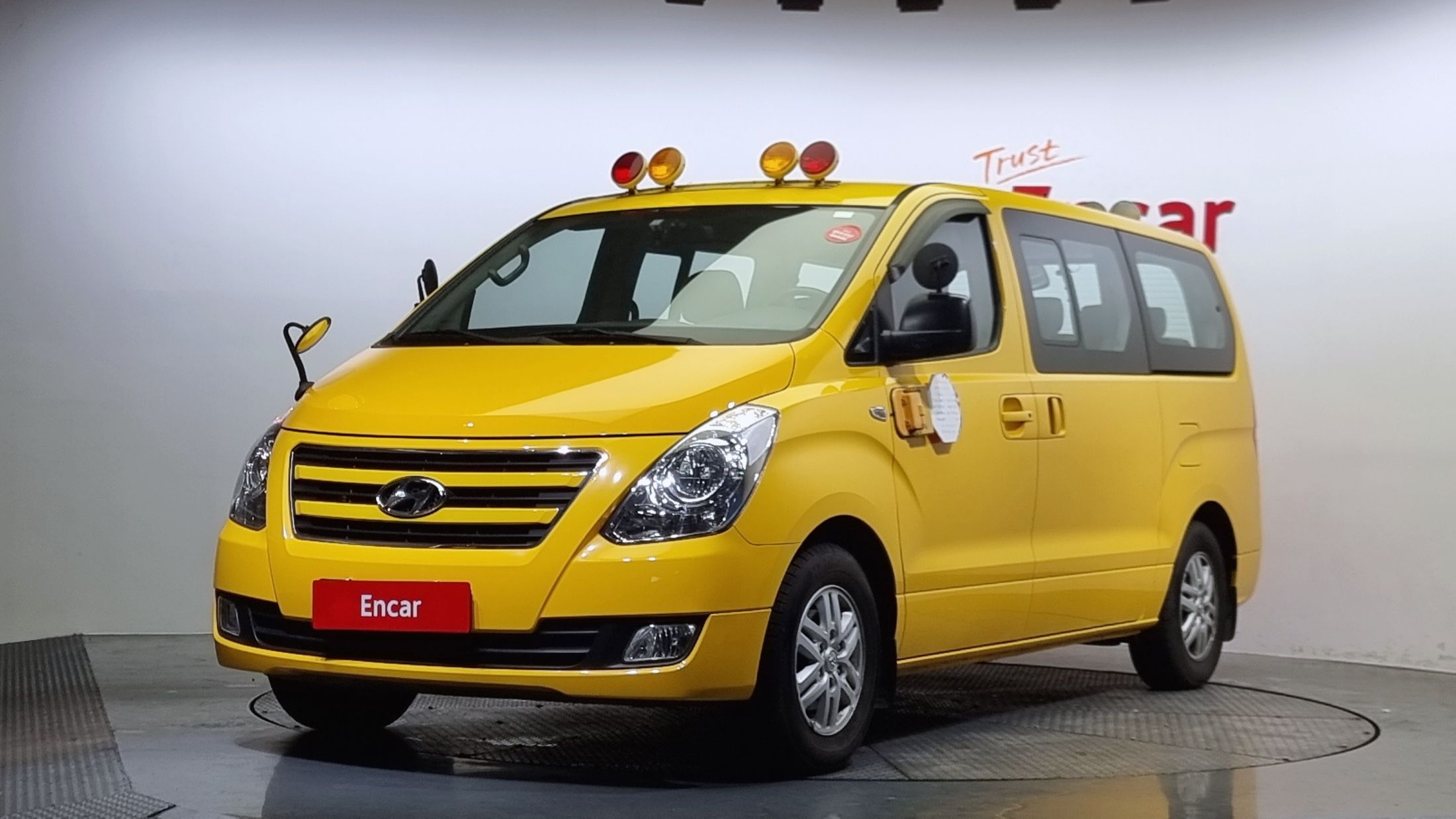HYUNDAI STAREX GRAND