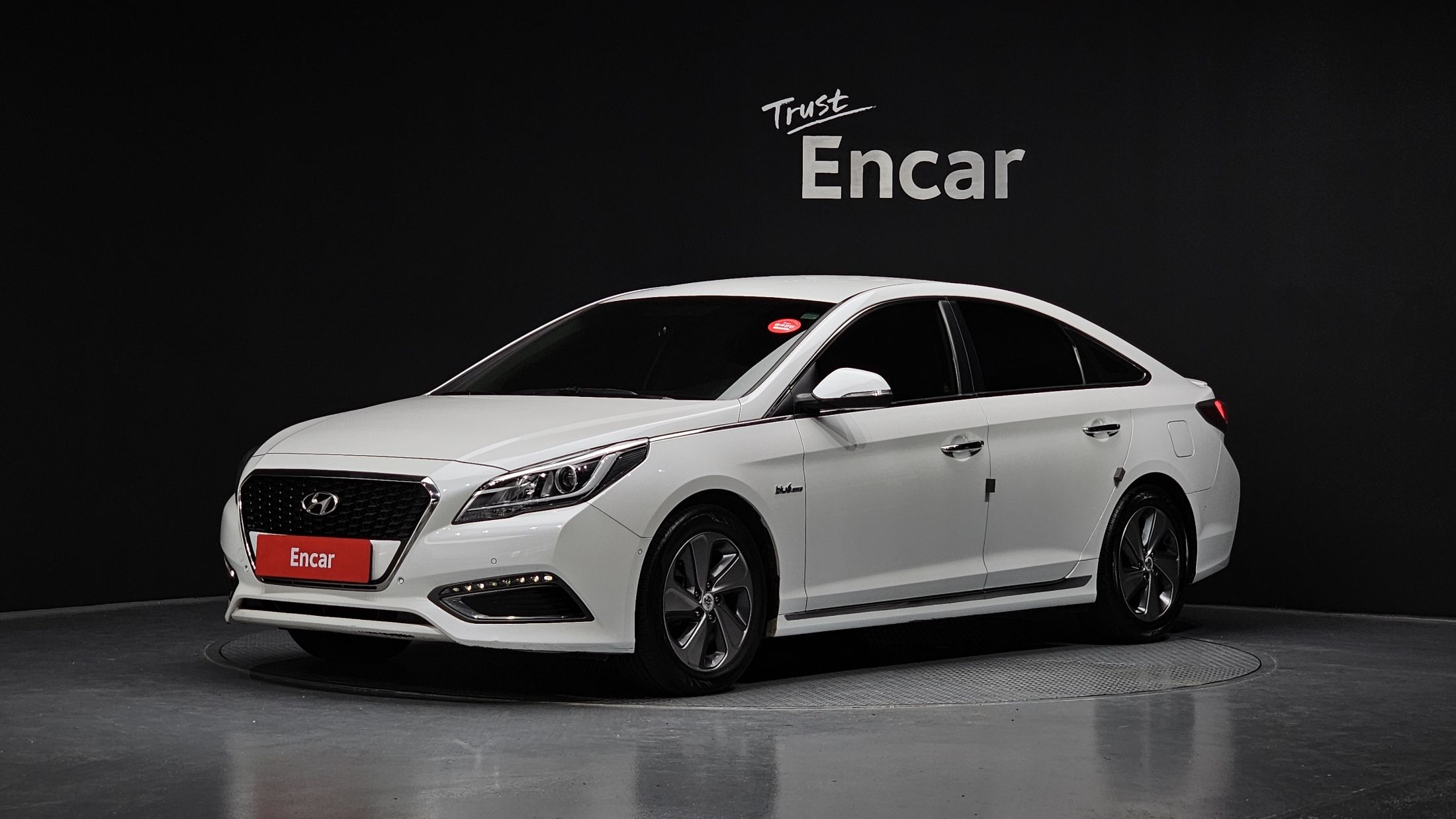 HYUNDAI LF SONATA HYBRID