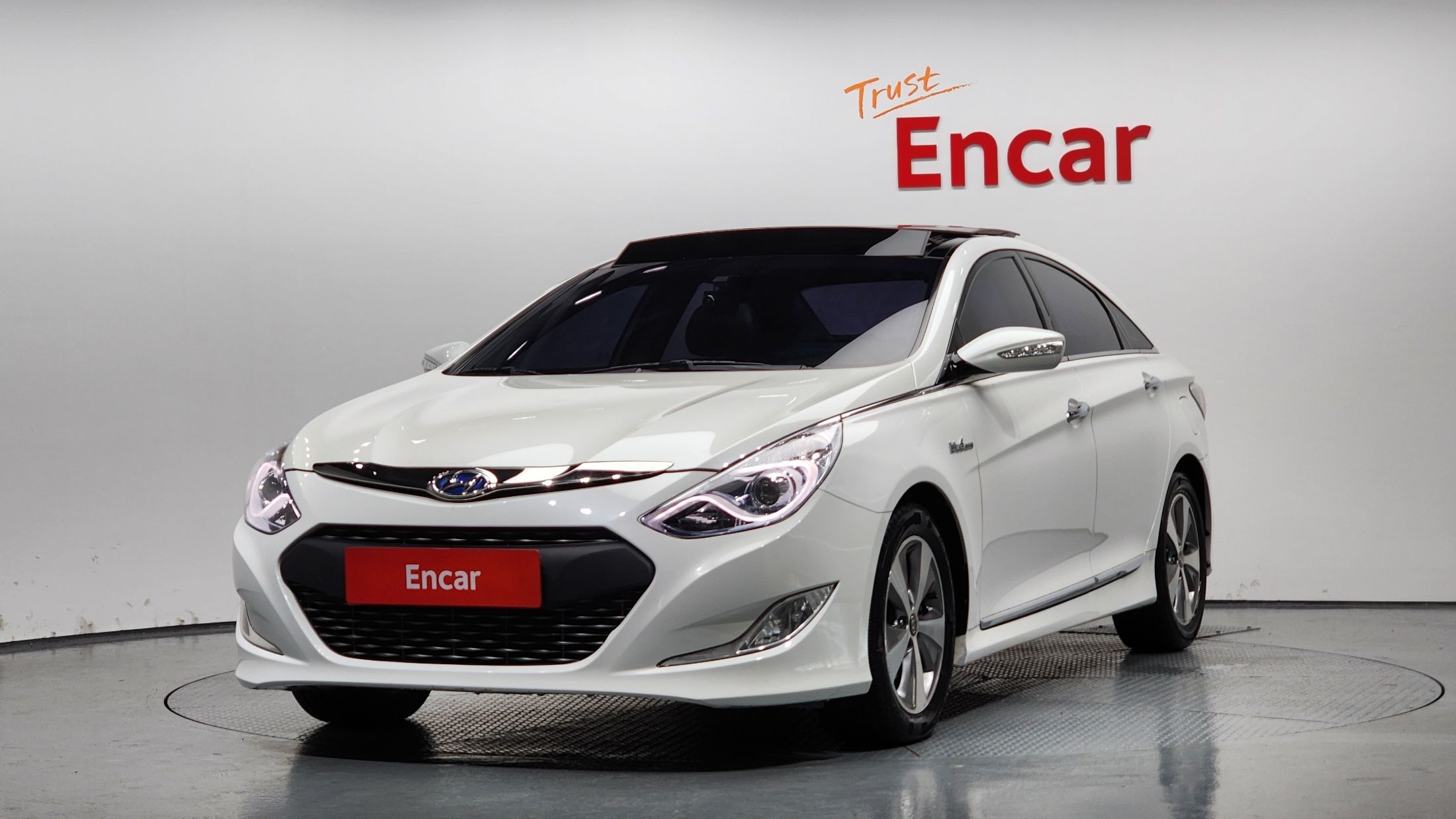 HYUNDAI SONATA HYBRID