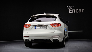 MASERATI LEVANTE 2017