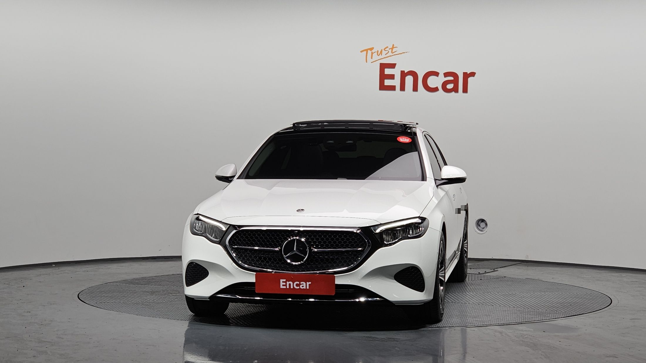 MERCEDES BENZ E-CLASS W214 2024