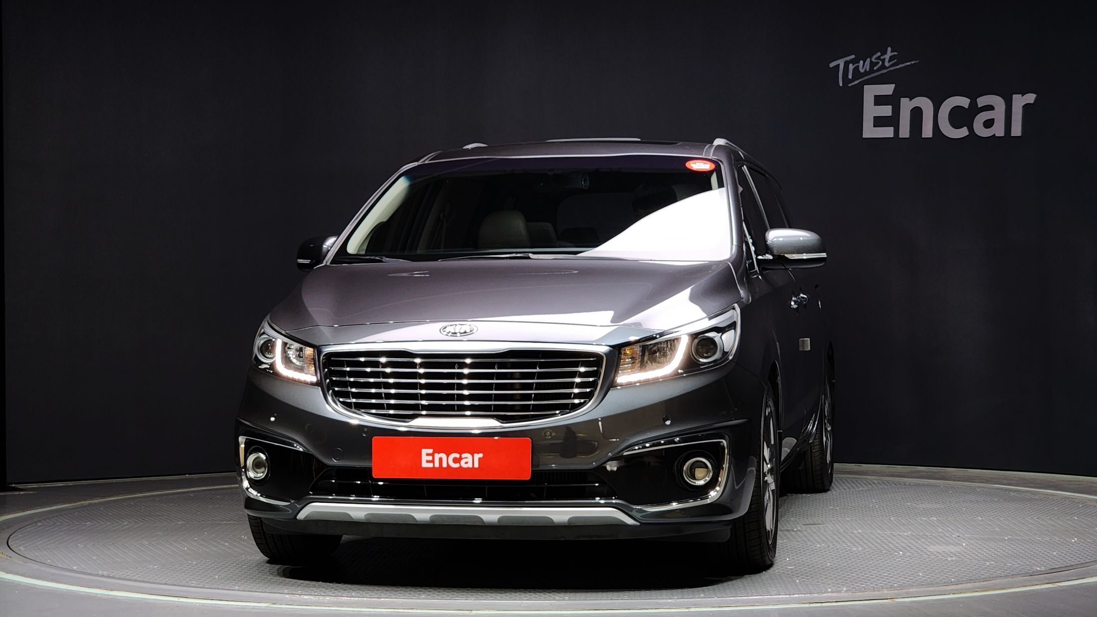 KIA CARNIVAL 2016