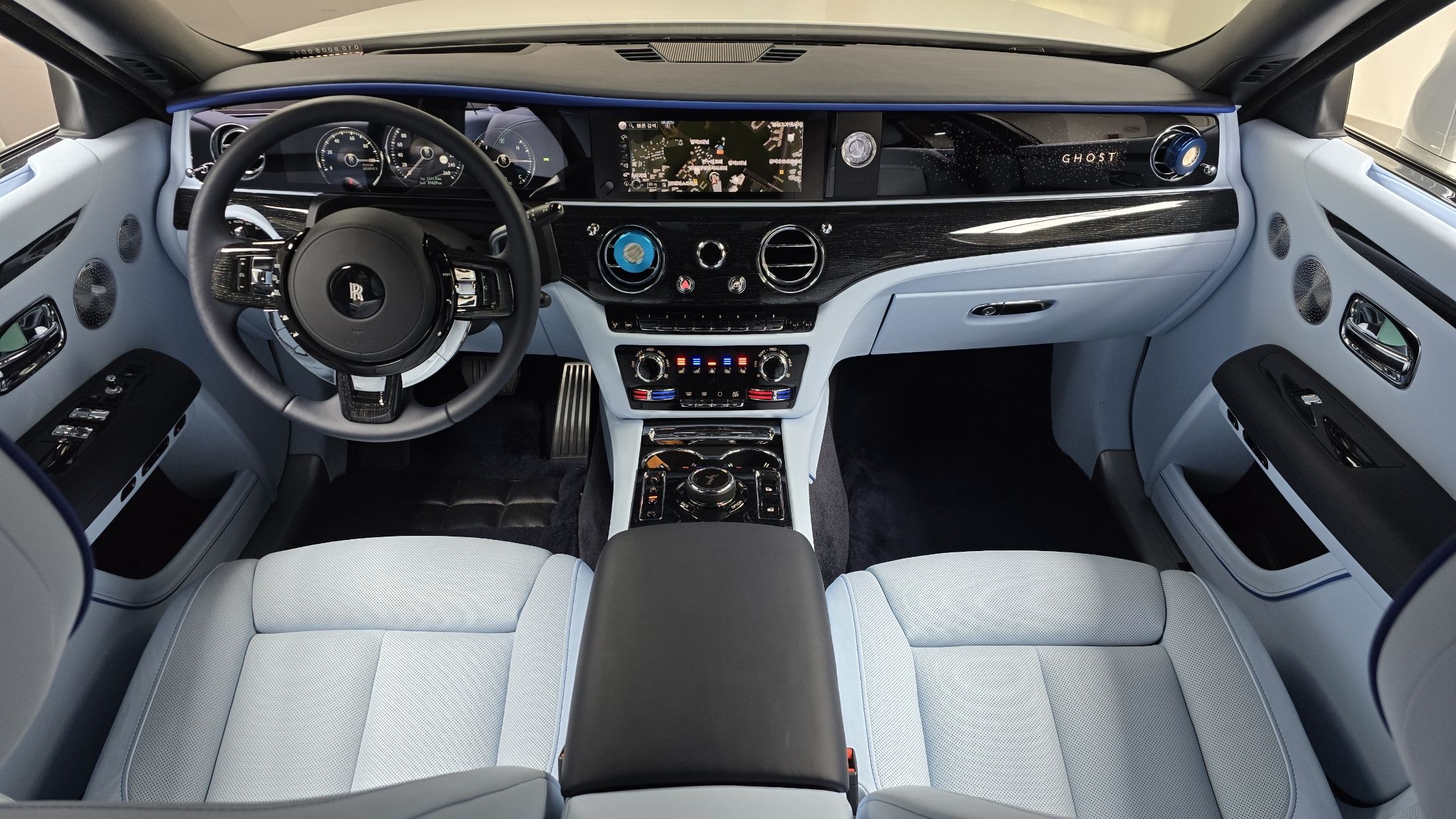 ROLLS ROYCE GHOST 2021