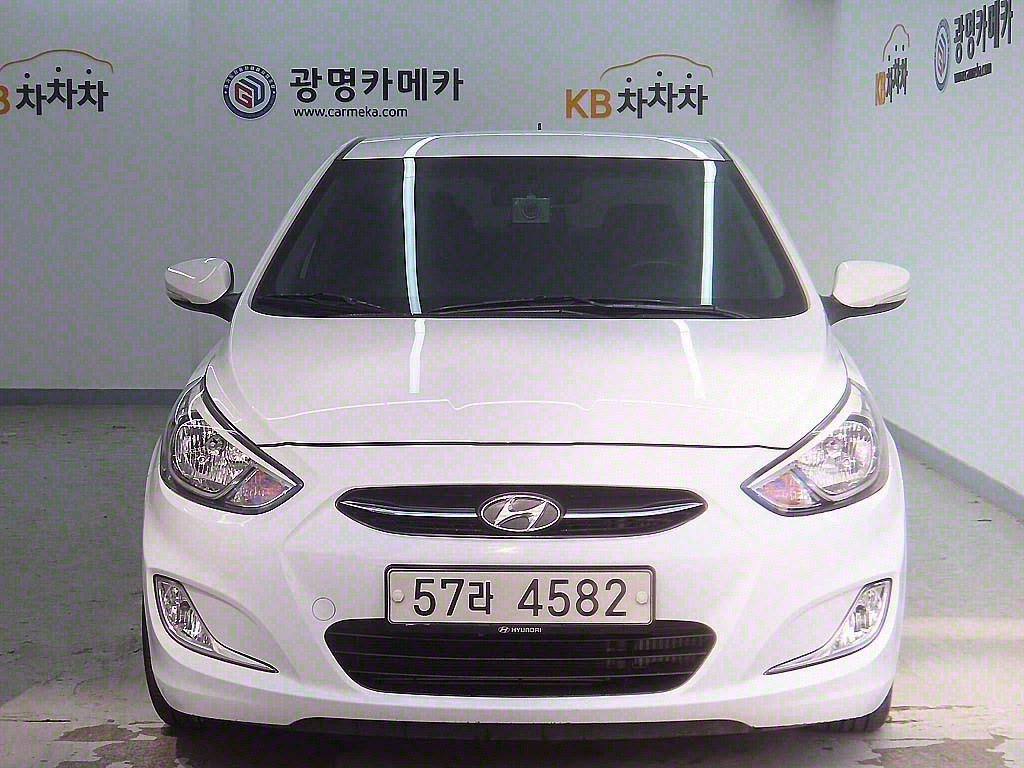 HYUNDAI ACCENT NEW