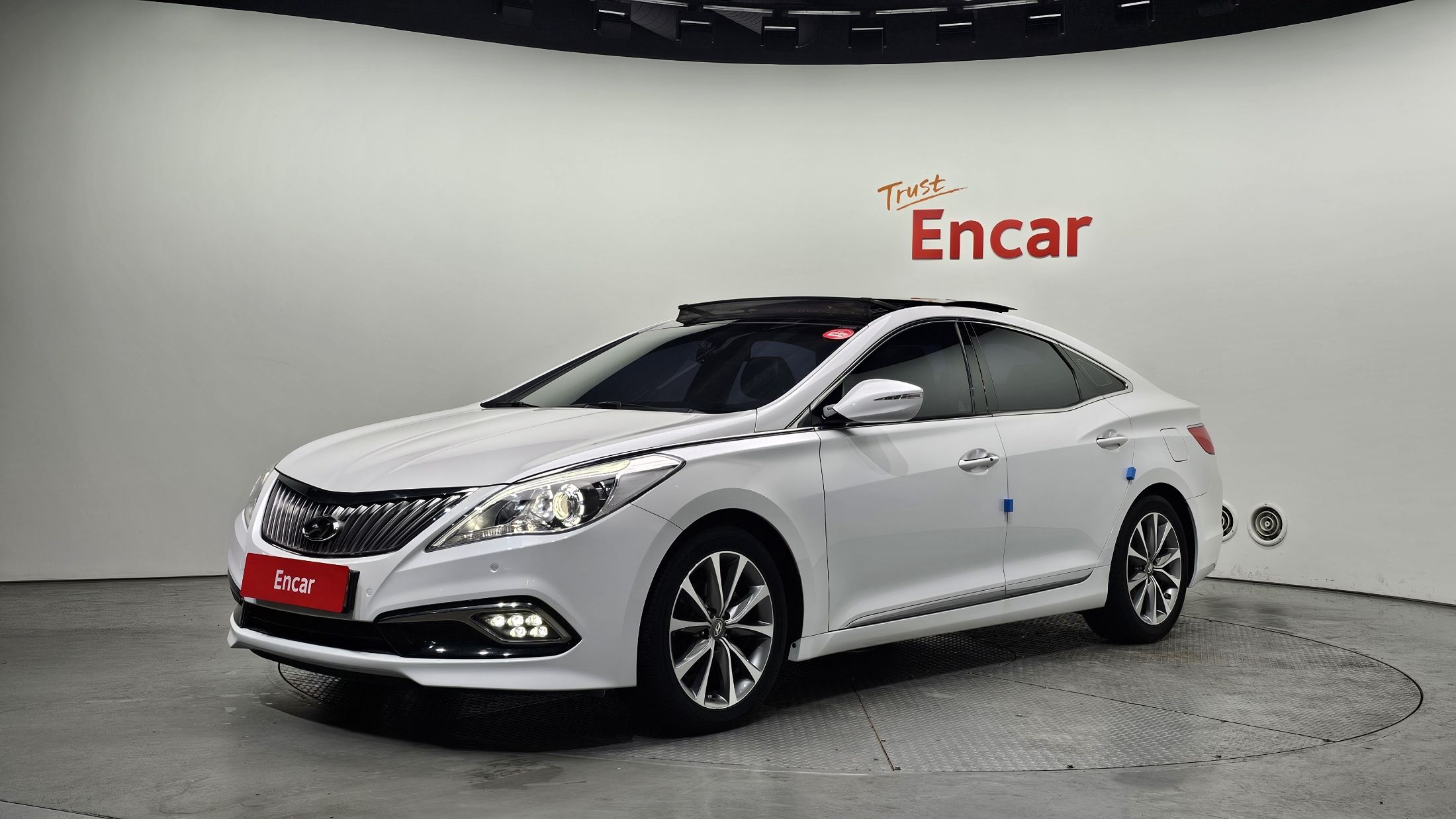 HYUNDAI GRANDEUR HG 2016