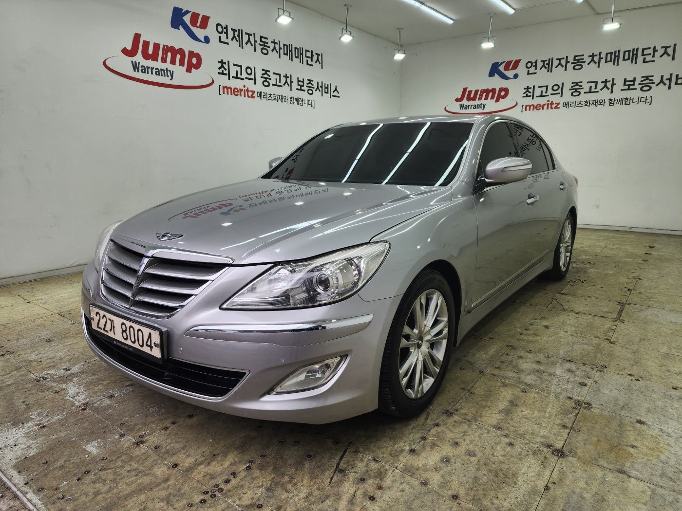 HYUNDAI GENESIS