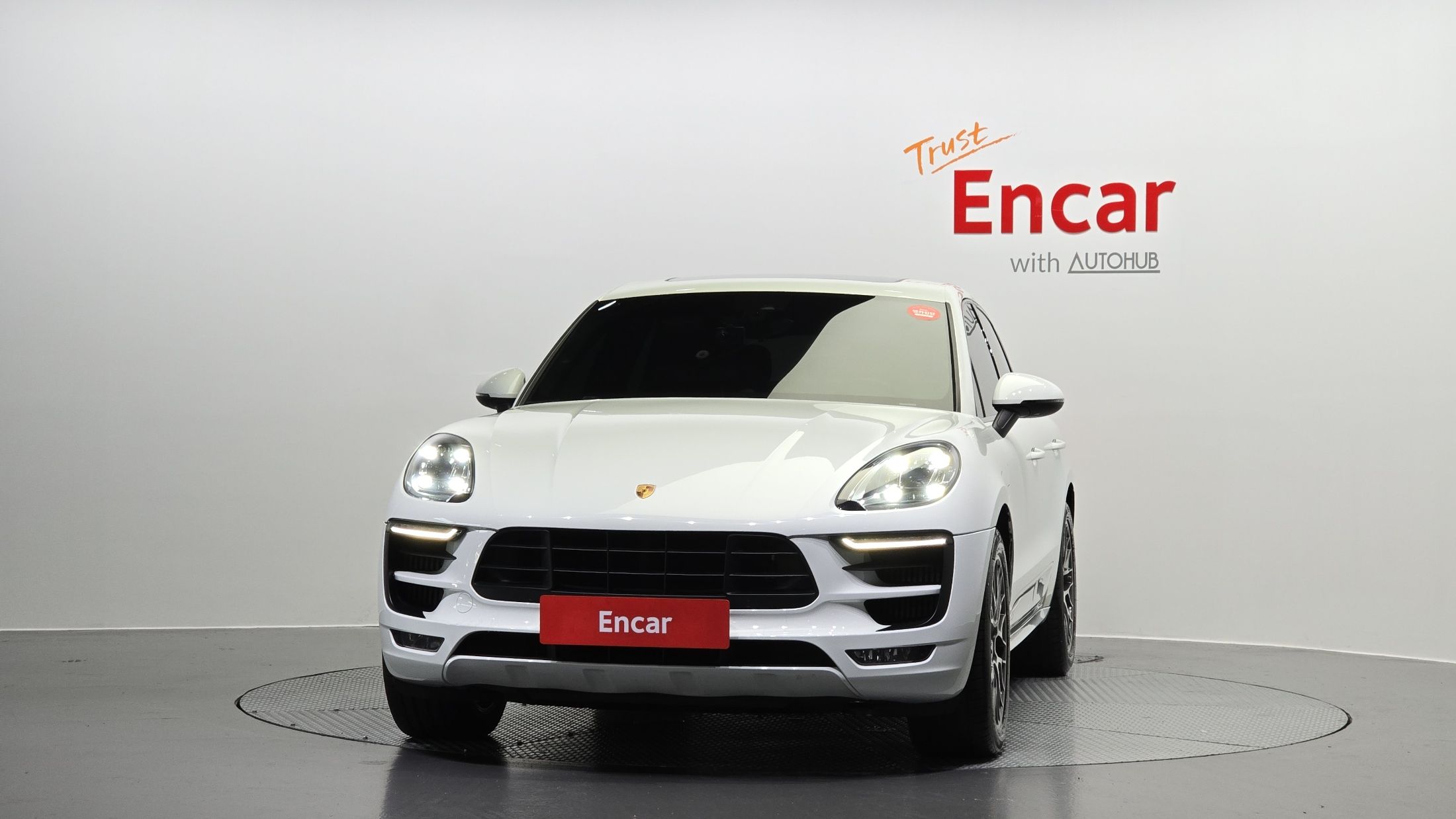 PORSCHE MACAN 2018