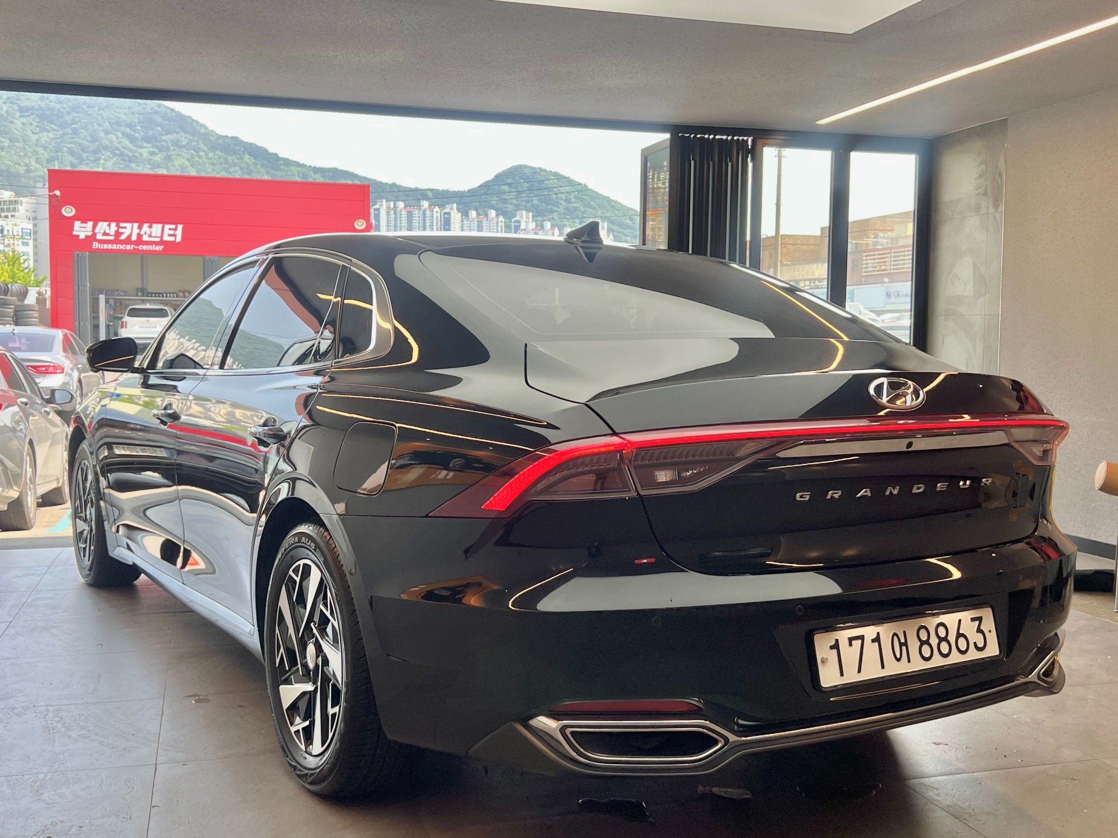 HYUNDAI GRANDEUR IG HYBRID