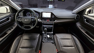HYUNDAI GRANDEUR IG 2017