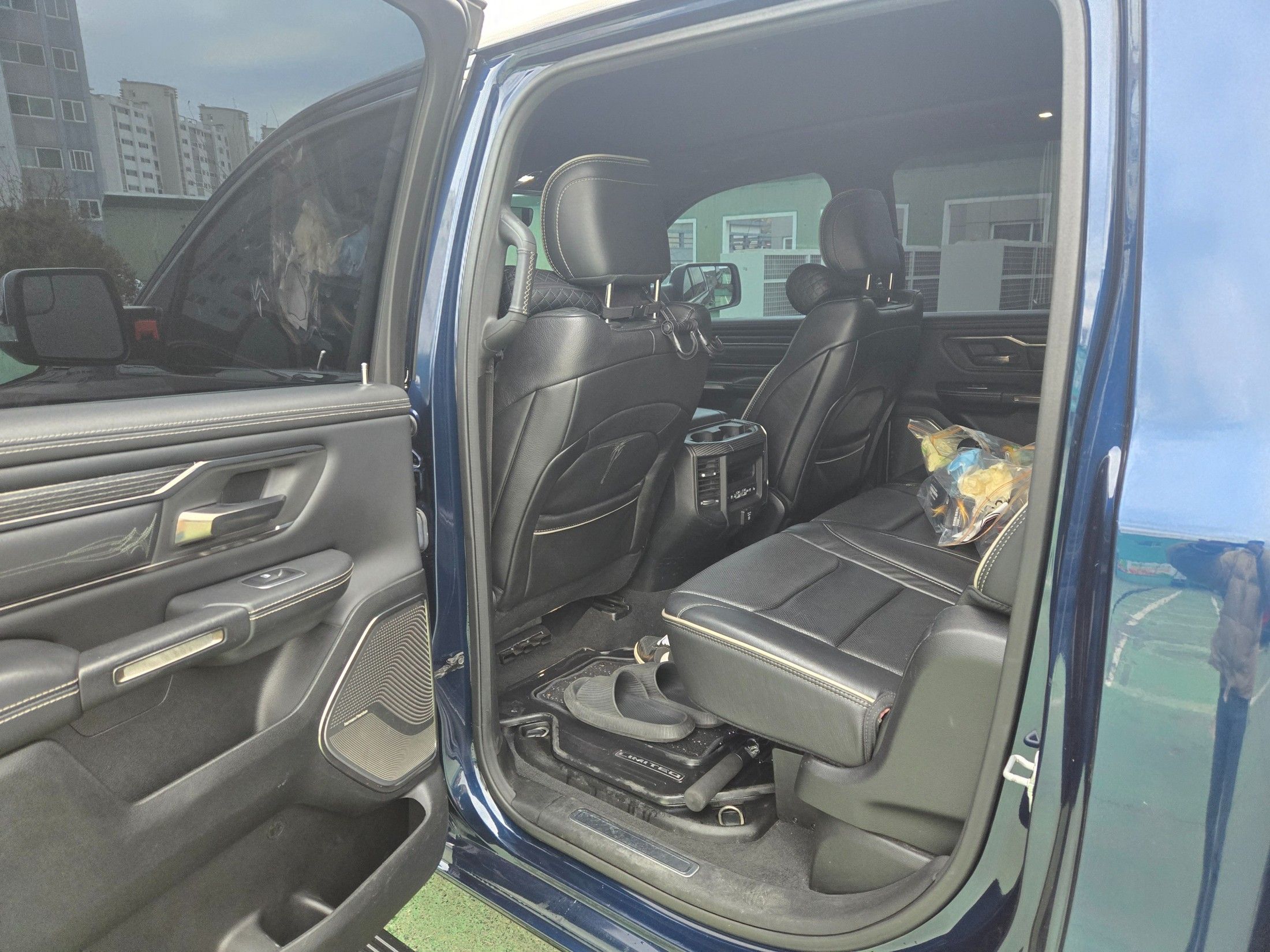 DODGE RAM PICK UP
