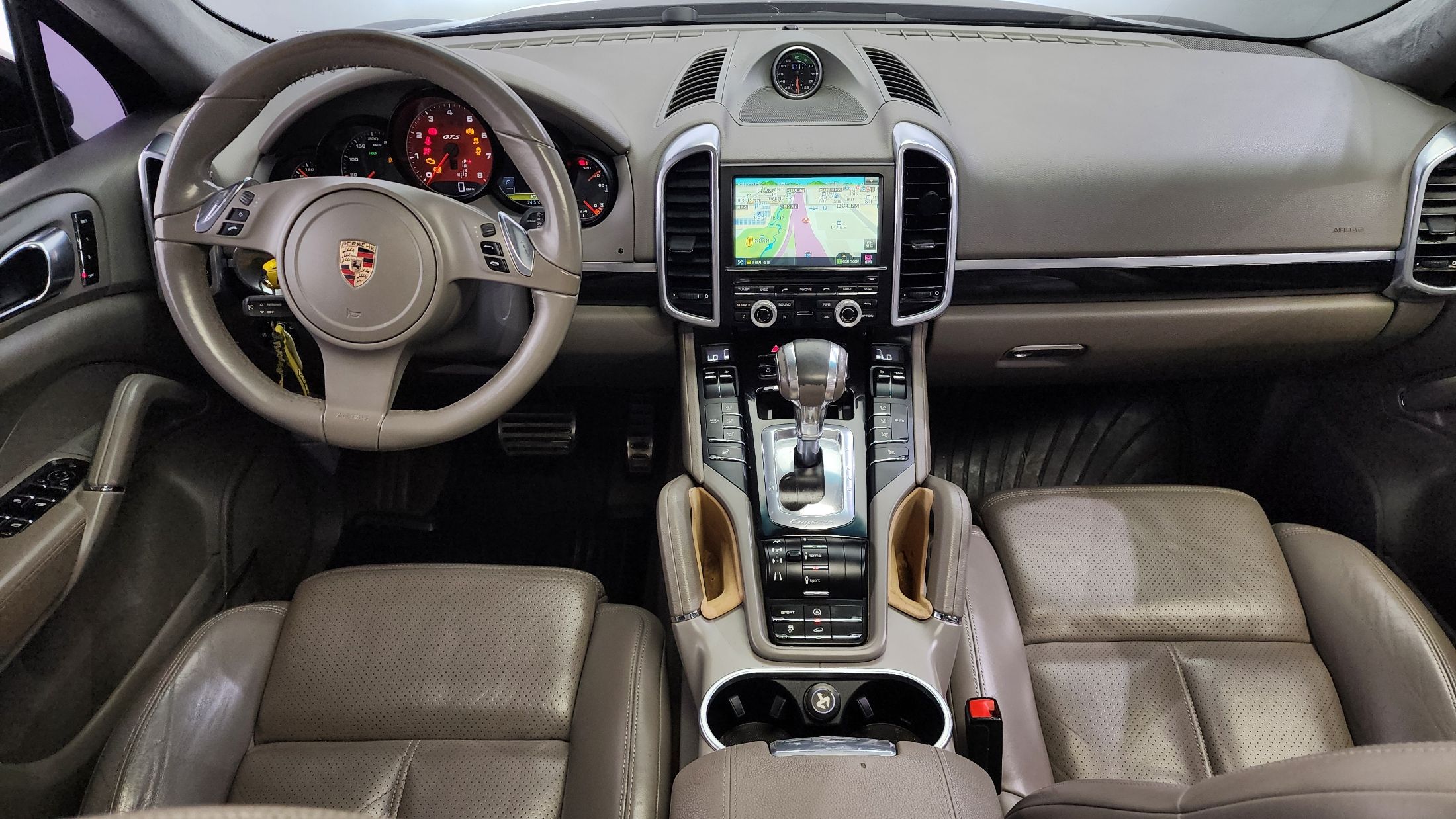 PORSCHE CAYENNE 2010