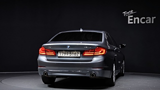 BMW 5-SERIES G30 2020