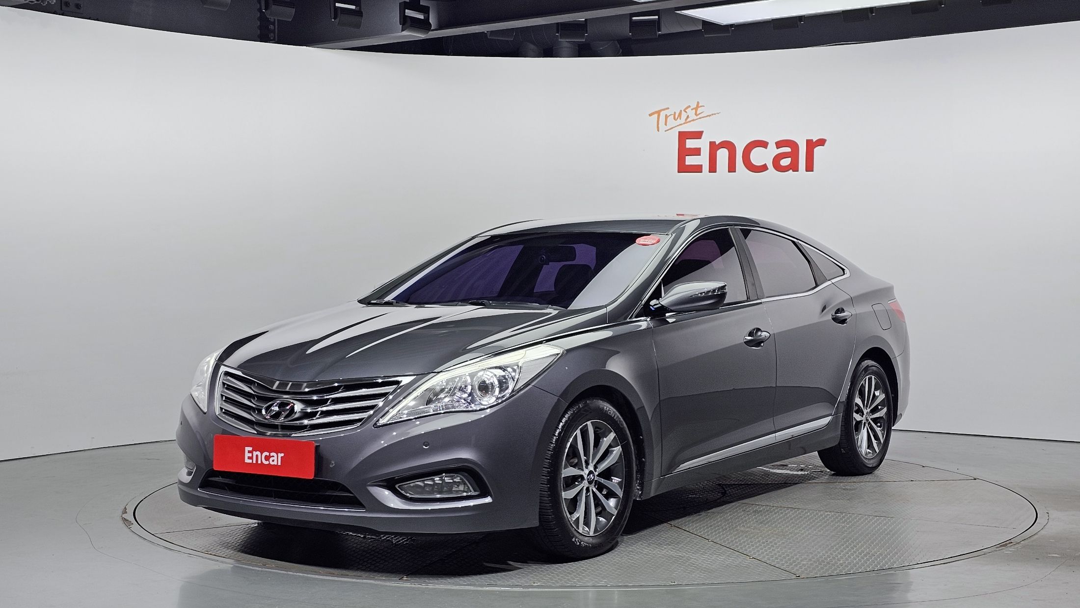 HYUNDAI GRANDEUR HG 2012