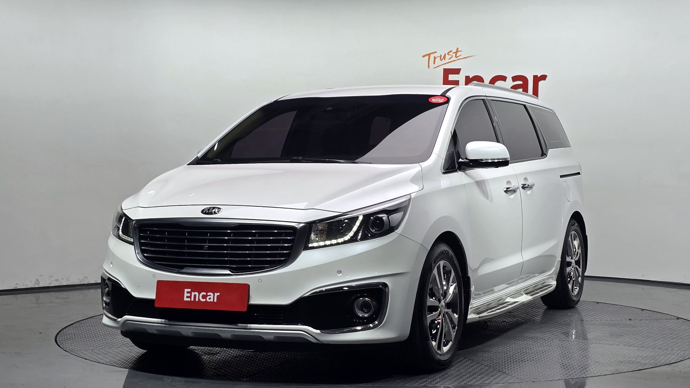 KIA CARNIVAL 2016