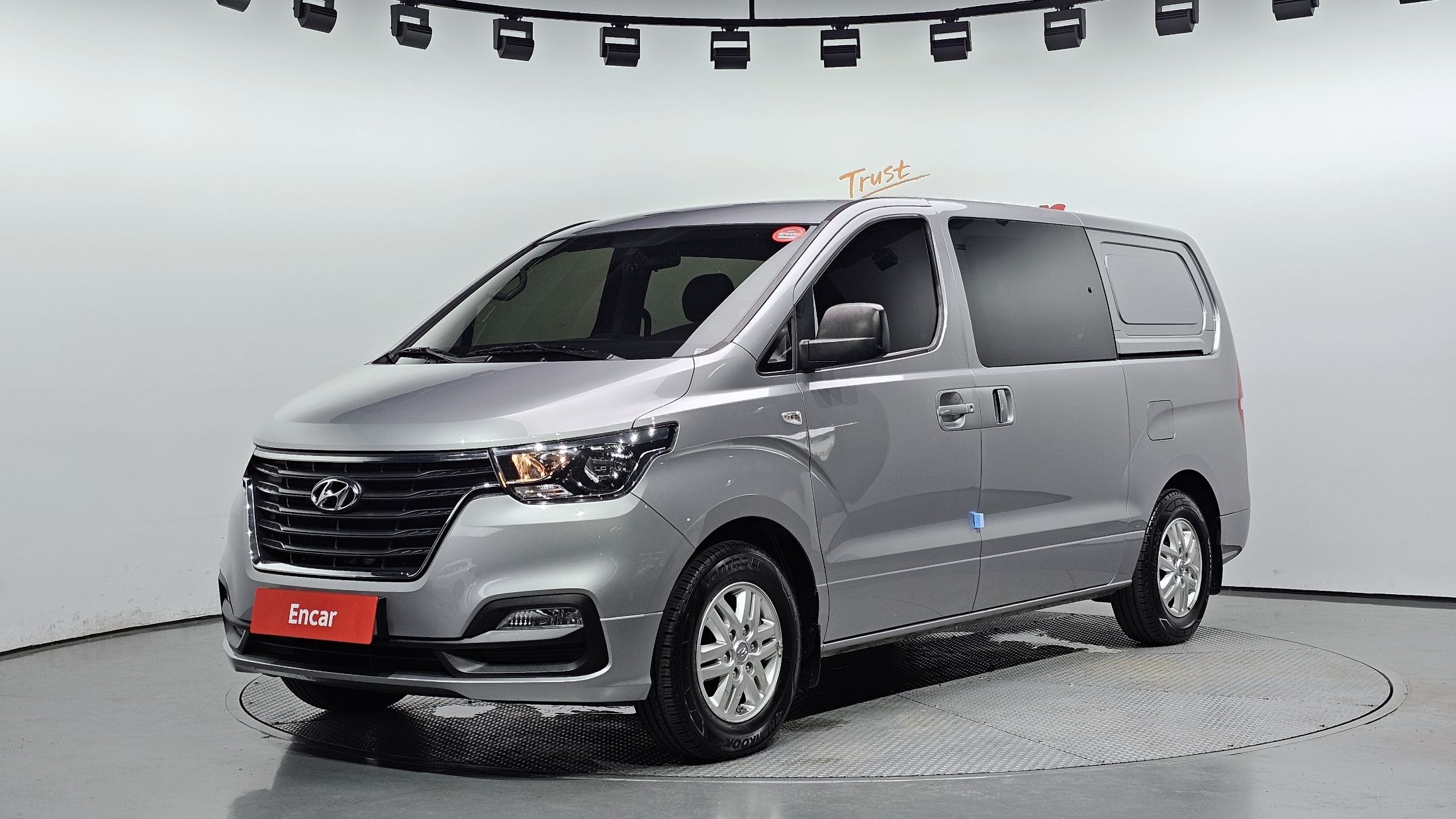 HYUNDAI STAREX GRAND 2020