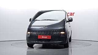 HYUNDAI STARIA 2023