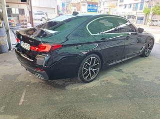 BMW 5-SERIES G30 2023