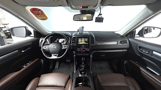 SAMSUNG QM6 2019