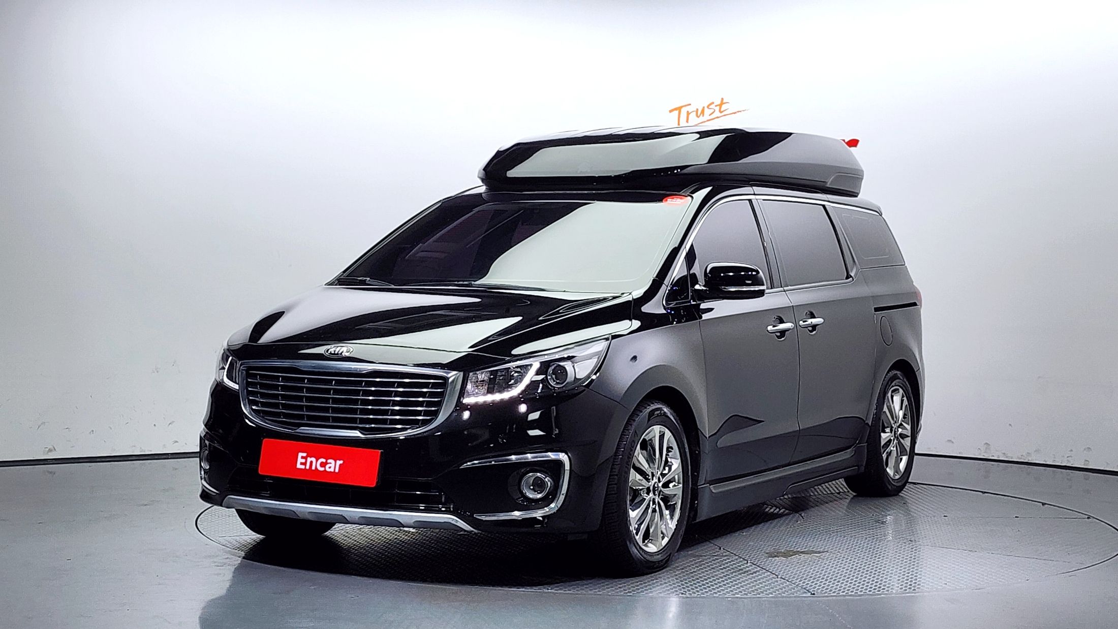 KIA CARNIVAL 2015