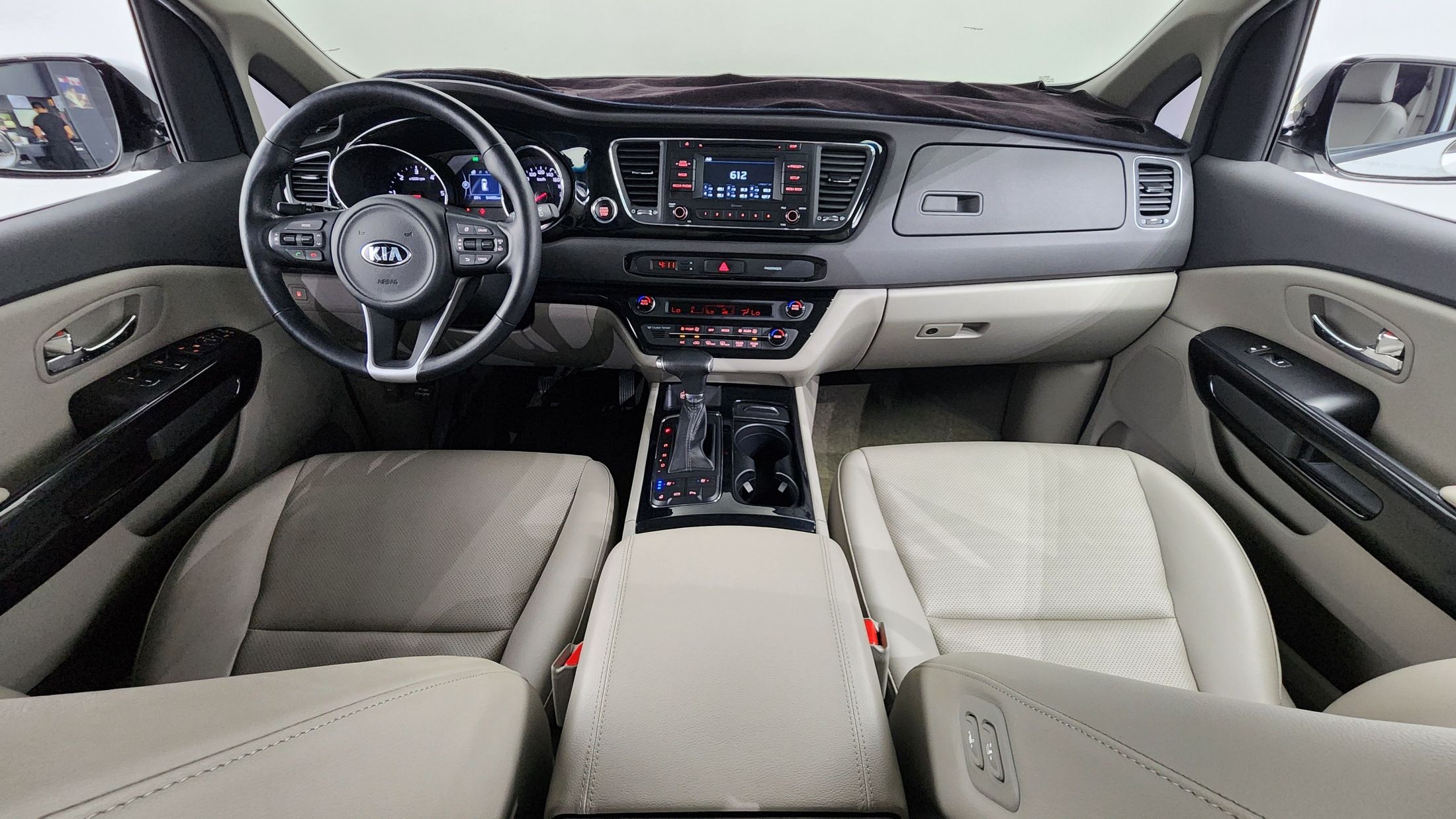 KIA CARNIVAL 2017